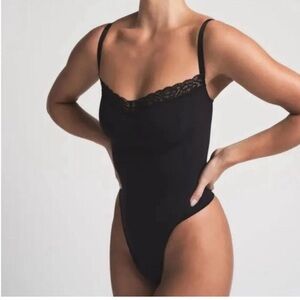 Skims Seamless sculpt Lace thong bodysuit  4X NWOT